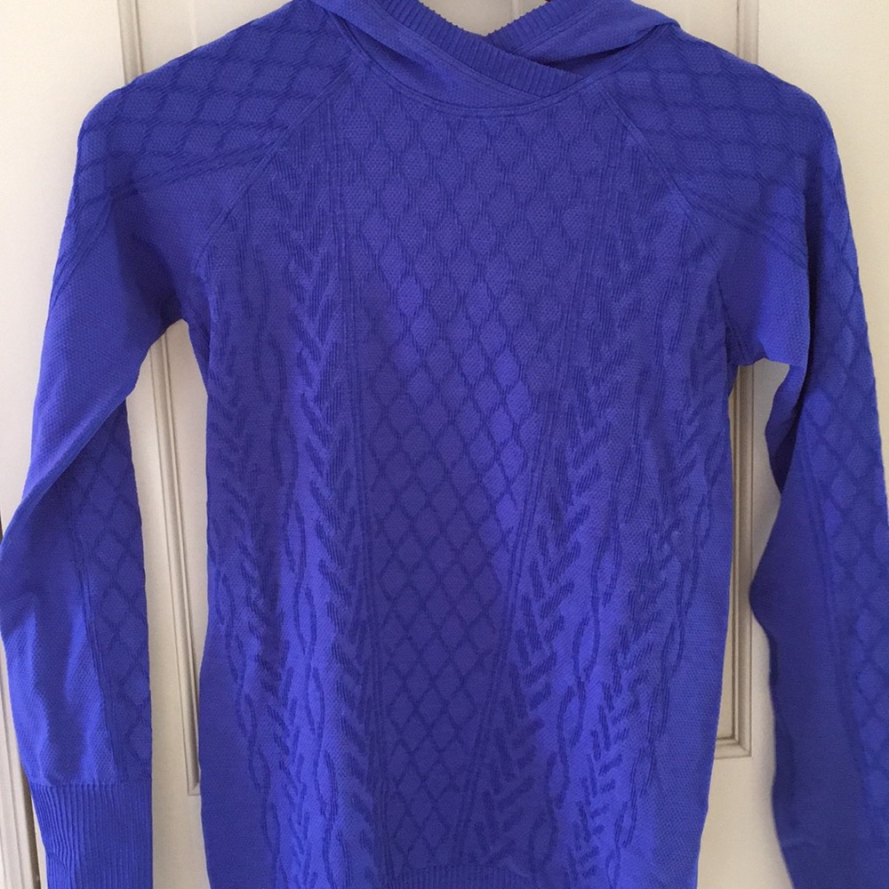 Lulu lemon blue sweater
